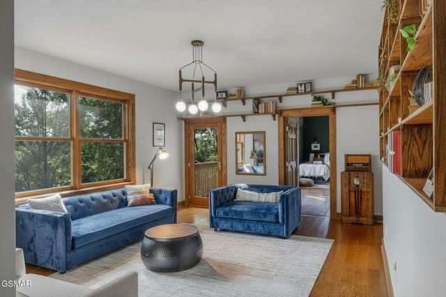 2417 Sylvan Glen Way, Pigeon Forge, TN 37863