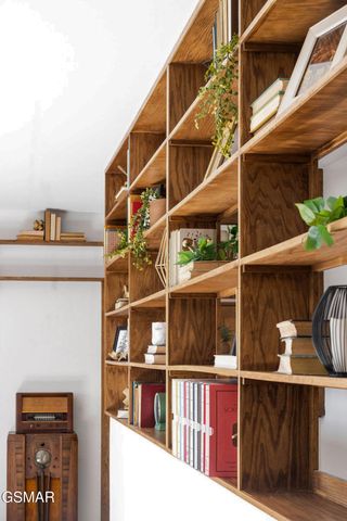 2417 Sylvan Glen Way, Pigeon Forge, TN 37863