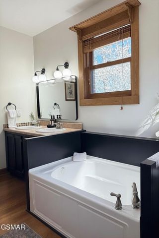 2417 Sylvan Glen Way, Pigeon Forge, TN 37863