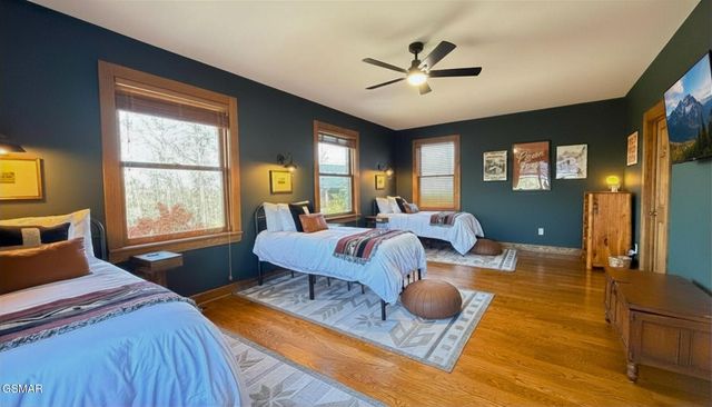 2417 Sylvan Glen Way, Pigeon Forge, TN 37863