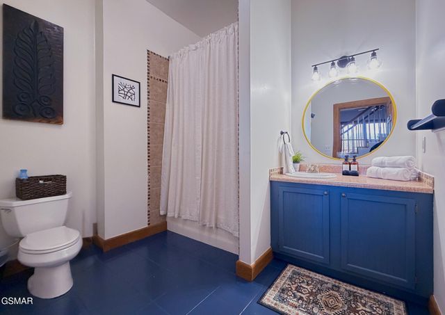 2417 Sylvan Glen Way, Pigeon Forge, TN 37863