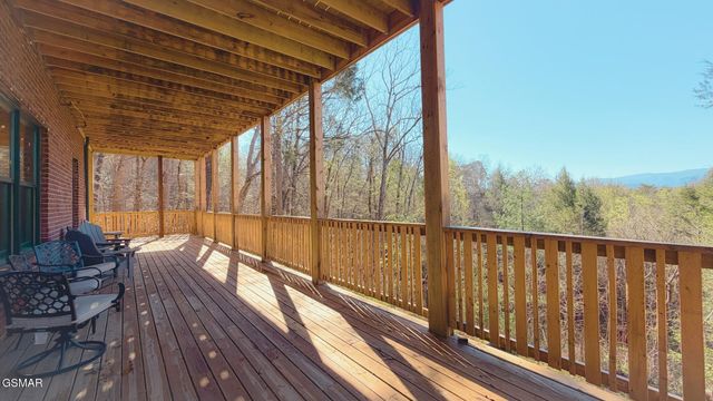 2417 Sylvan Glen Way, Pigeon Forge, TN 37863