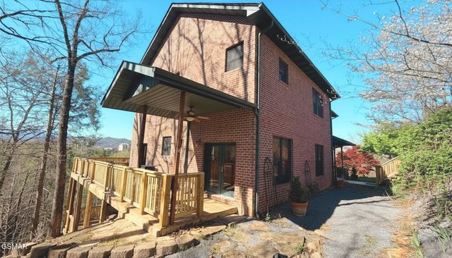 2417 Sylvan Glen Way, Pigeon Forge, TN 37863