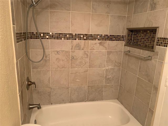 8050 WINDY HILL WAY, Orlando, FL 32818