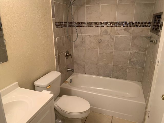 8050 WINDY HILL WAY, Orlando, FL 32818