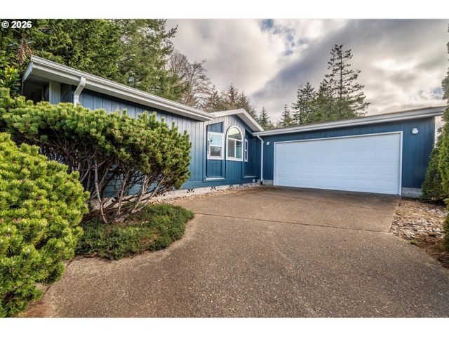 2501 CREEKSIDE Ln, North Bend, OR 97459