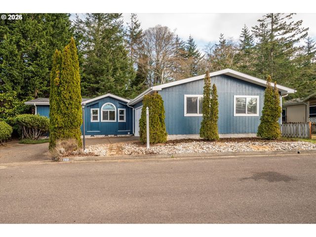 2501 CREEKSIDE Ln, North Bend, OR 97459