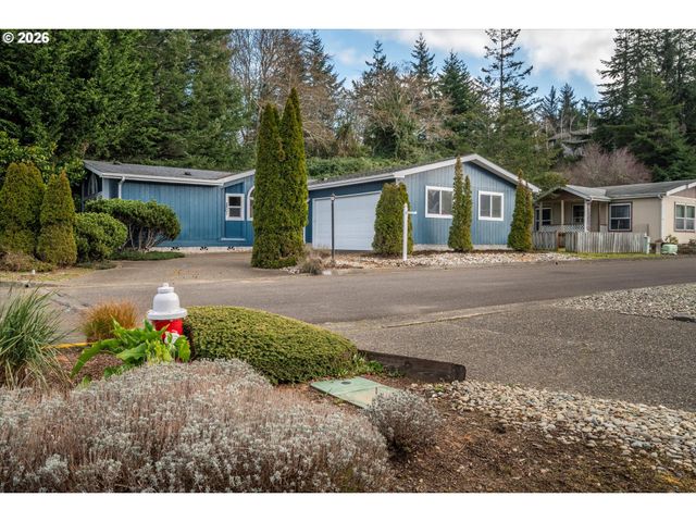 2501 CREEKSIDE Ln, North Bend, OR 97459