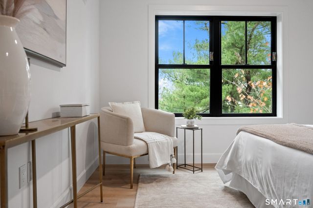 131 Beach Road 404, Fairfield, CT 06824