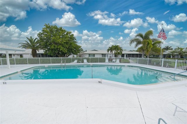 7402 9TH AVENUE W 7402, Bradenton, FL 34209