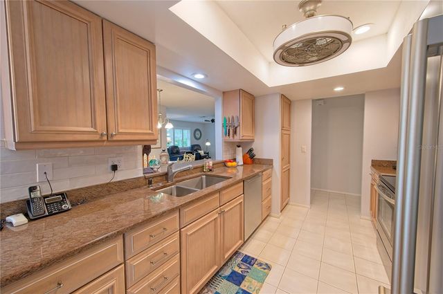 7402 9TH AVENUE W 7402, Bradenton, FL 34209