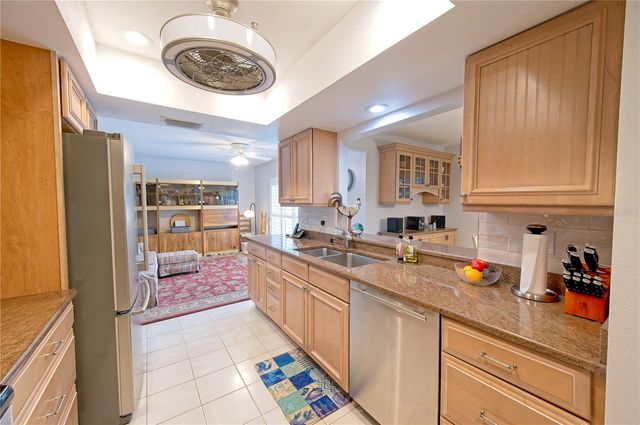 7402 9TH AVENUE W 7402, Bradenton, FL 34209