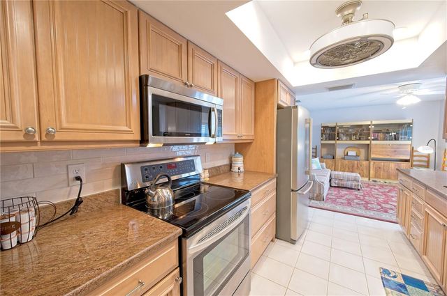 7402 9TH AVENUE W 7402, Bradenton, FL 34209