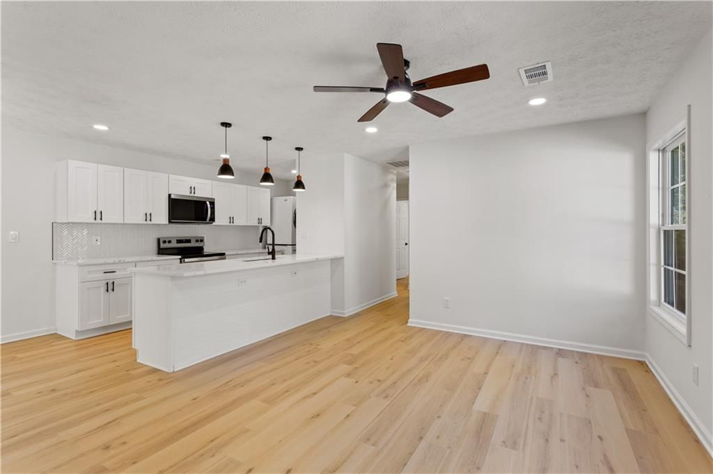 1360 Surrey Lane SW, Marietta, GA 30075