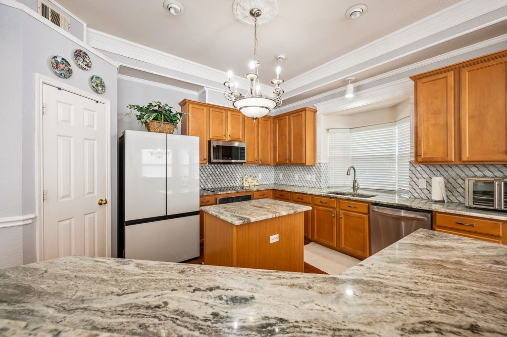 5549 Mountain Valley Drive, The Colony, TX 75056 — photo 3