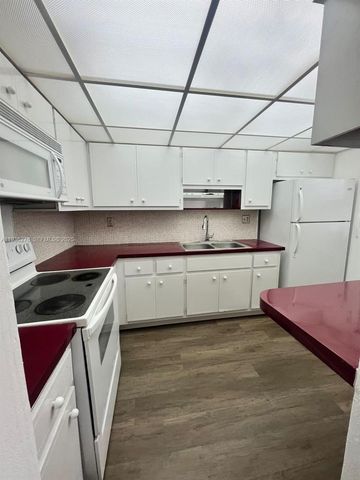 1475 NE 125th Ter 412-A, North Miami, FL 33161