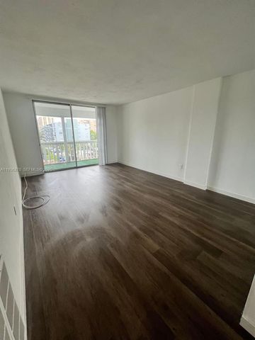 1475 NE 125th Ter 412-A, North Miami, FL 33161