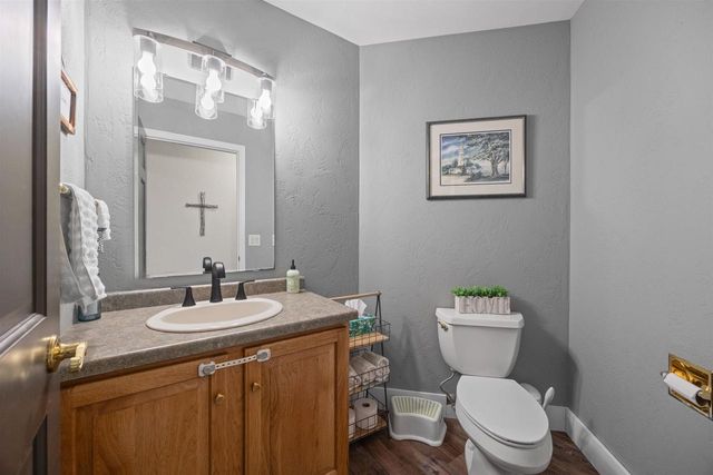 7551 SUNBURST LANE, Neenah, WI 54956