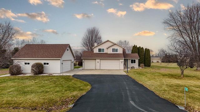 7551 SUNBURST LANE, Neenah, WI 54956