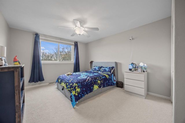 7551 SUNBURST LANE, Neenah, WI 54956