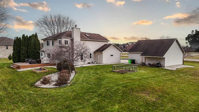7551 SUNBURST LANE, Neenah, WI 54956