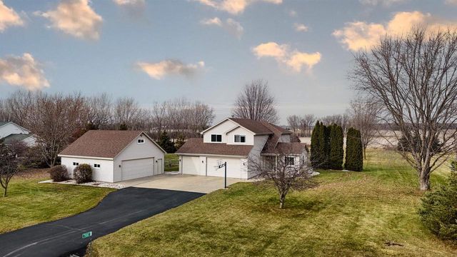 7551 SUNBURST LANE, Neenah, WI 54956