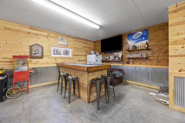 7551 SUNBURST LANE, Neenah, WI 54956