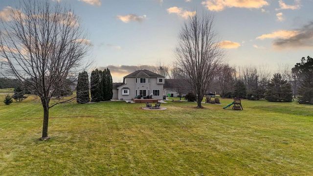 7551 SUNBURST LANE, Neenah, WI 54956