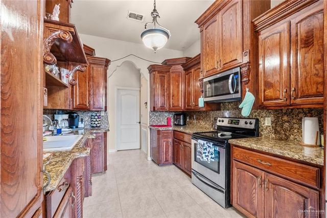 2904 Victoria Street, Hidalgo, TX 78557