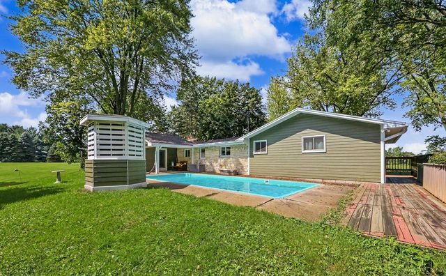 W975 COUNTY ROAD L, East Troy, WI 53120