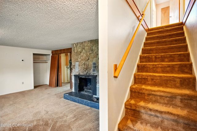 7101 O'Malley Road, Anchorage, AK 99507