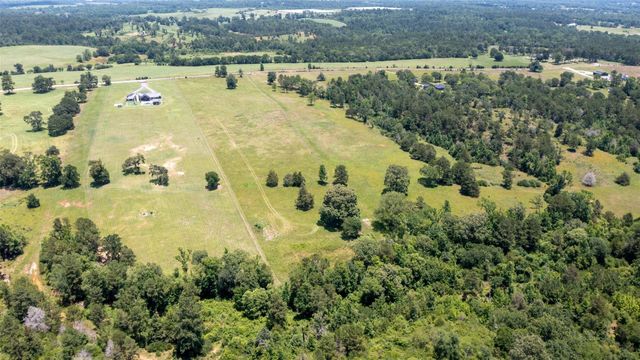8034 E County Road 212, Buffalo, TX 75831