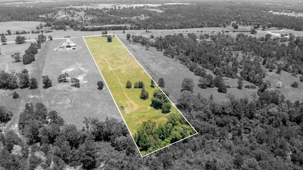 8034 E County Road 212, Buffalo, TX 75831