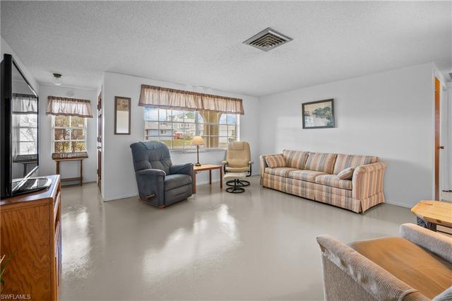 901 Ponderosa RD, Venice, FL 34293
