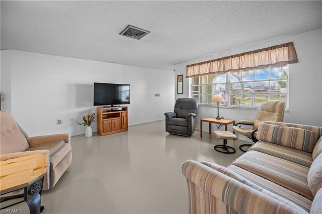 901 Ponderosa RD, Venice, FL 34293