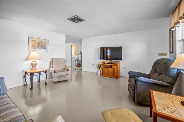 901 Ponderosa RD, Venice, FL 34293