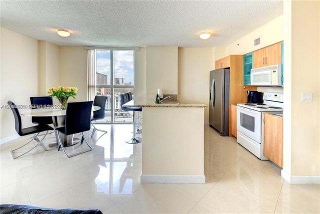 17555 Atlantic Boulevard 902, Sunny Isles Beach, FL 33160
