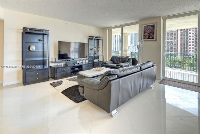 17555 Atlantic Boulevard 902, Sunny Isles Beach, FL 33160