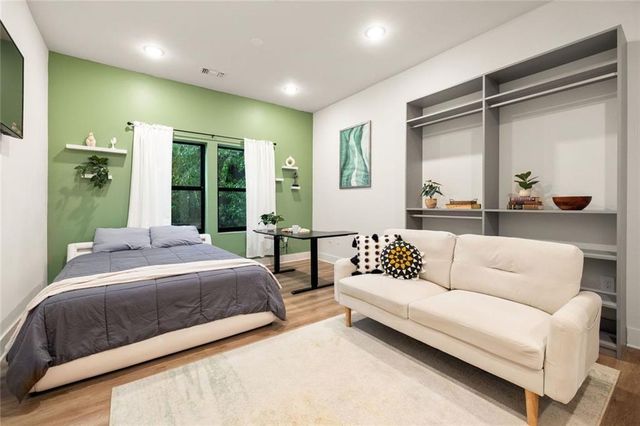 112 Rogers Street NE 202, Atlanta, GA 30317