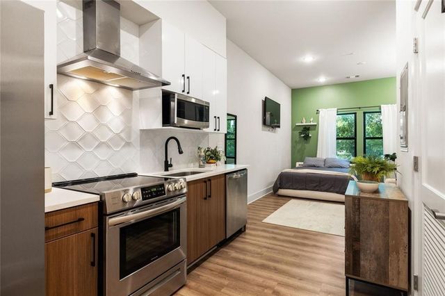 112 Rogers Street NE 202, Atlanta, GA 30317