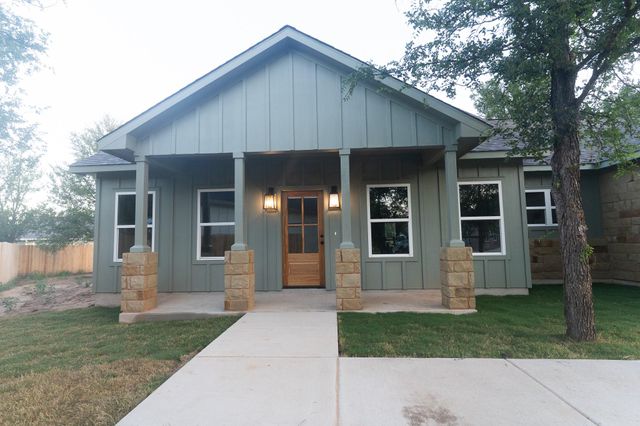 118 Kipapa CT, Bastrop, TX 78602
