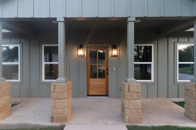118 Kipapa CT, Bastrop, TX 78602