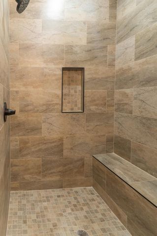 118 Kipapa CT, Bastrop, TX 78602