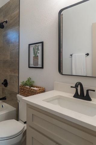 118 Kipapa CT, Bastrop, TX 78602