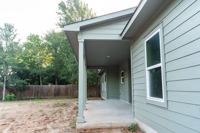 118 Kipapa CT, Bastrop, TX 78602