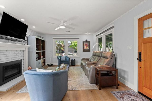 1180 Fewtrell Drive, Campbell, CA 95008