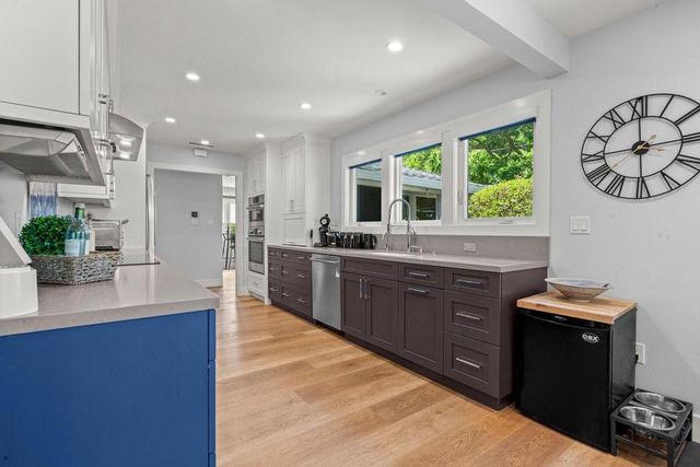 1180 Fewtrell Drive, Campbell, CA 95008