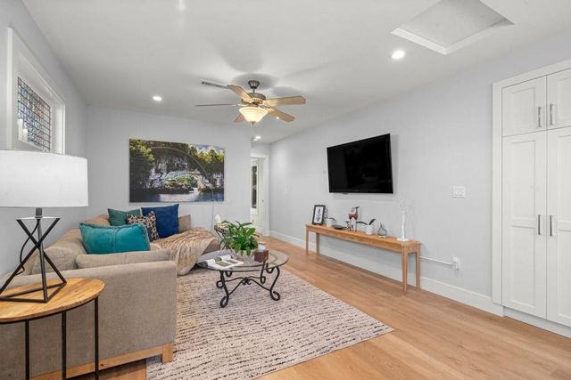 1180 Fewtrell Drive, Campbell, CA 95008