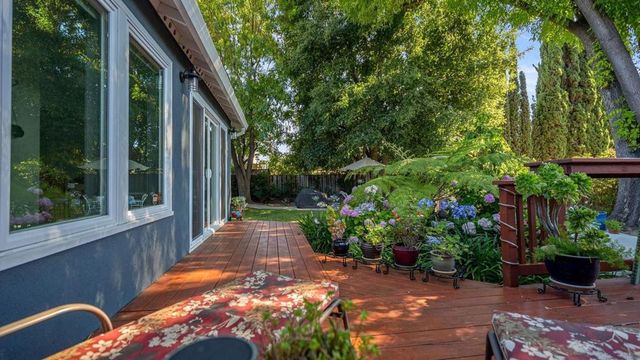 1180 Fewtrell Drive, Campbell, CA 95008