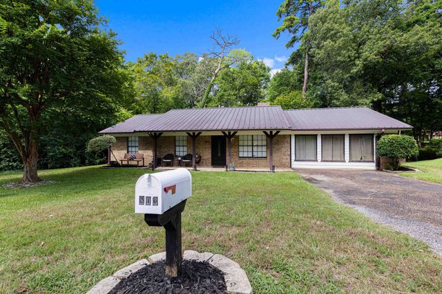 803 Chris Dr, Longview, TX 75605